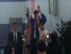 Öğrenciler yüzmede yarıştı